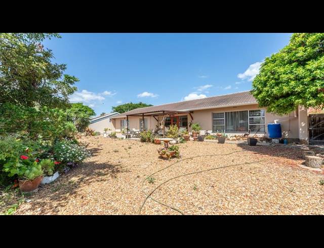 5 BEDROOM HOUSE FOR SALE IN DUYNEFONTEIN